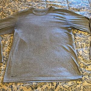 Mens NIKE long sleeve shirt